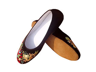 Chinese Handmade Silk Embroidery Shoes