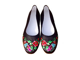 Chinese Handmade Silk Embroidery Shoes